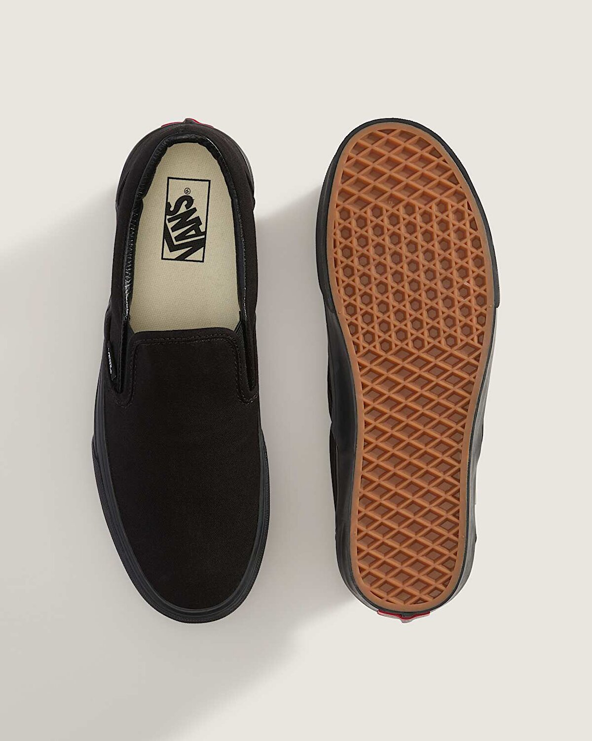 CLASSIC SLIP-ON AYAKKABI