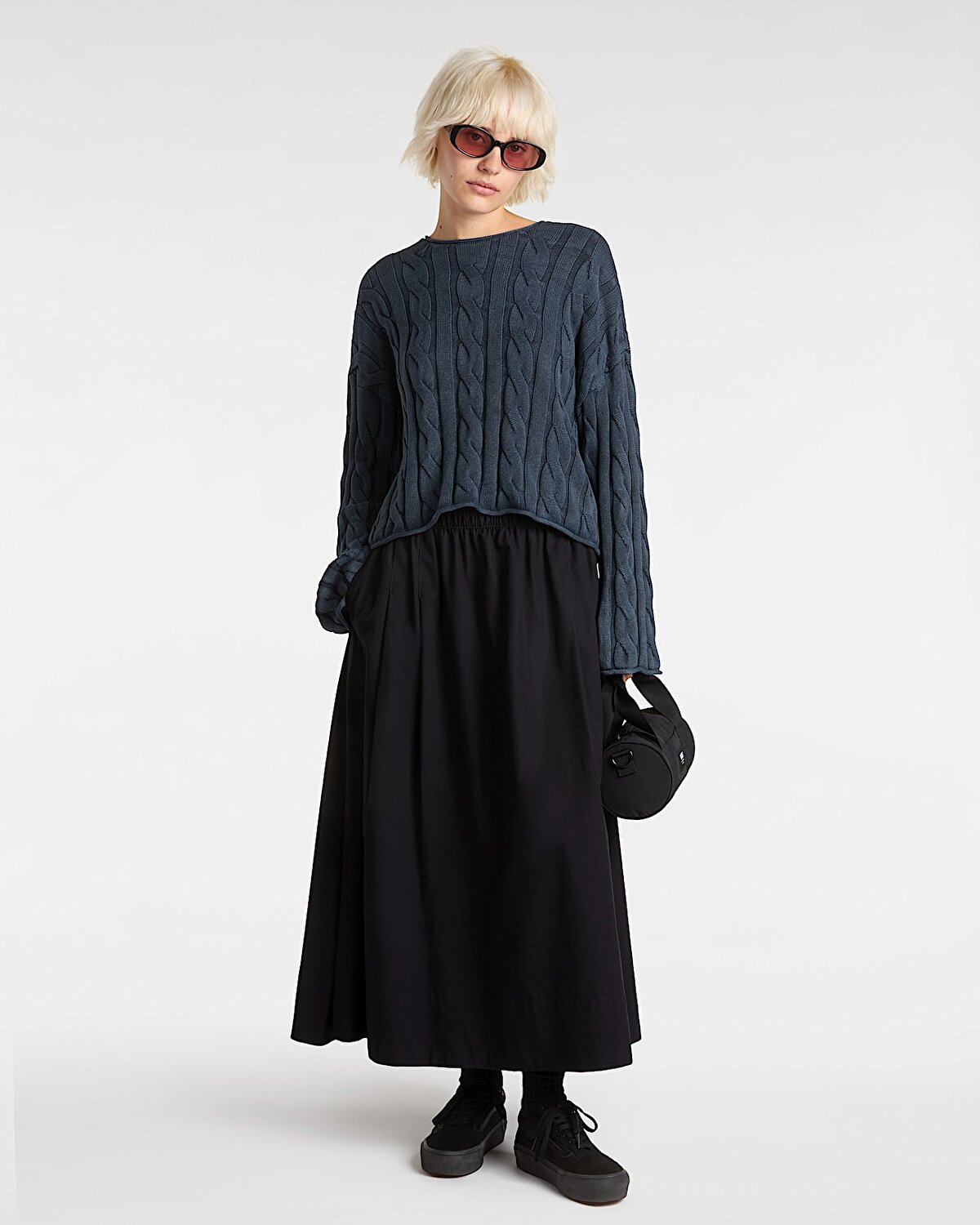 MILA CABLE KNIT CROP KAZAK