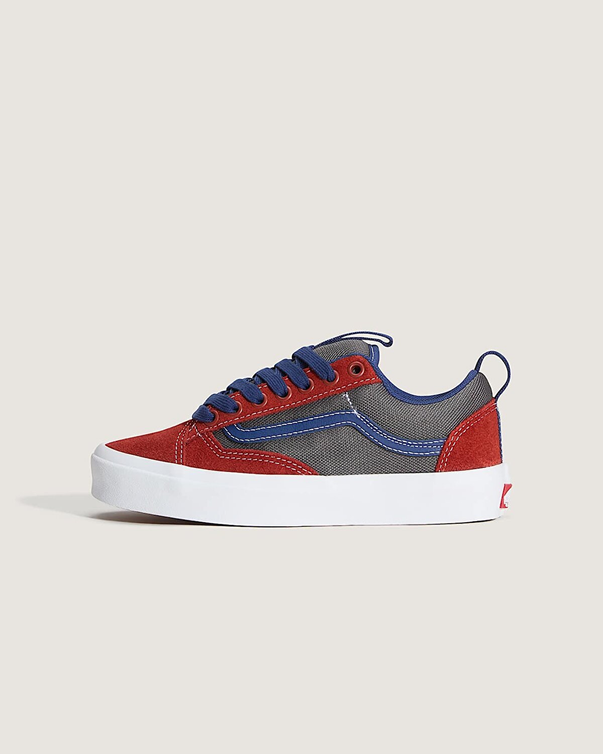 GENÇ SKATE OLD SKOOL 36 + AYAKKABI (8-14 YAŞ)