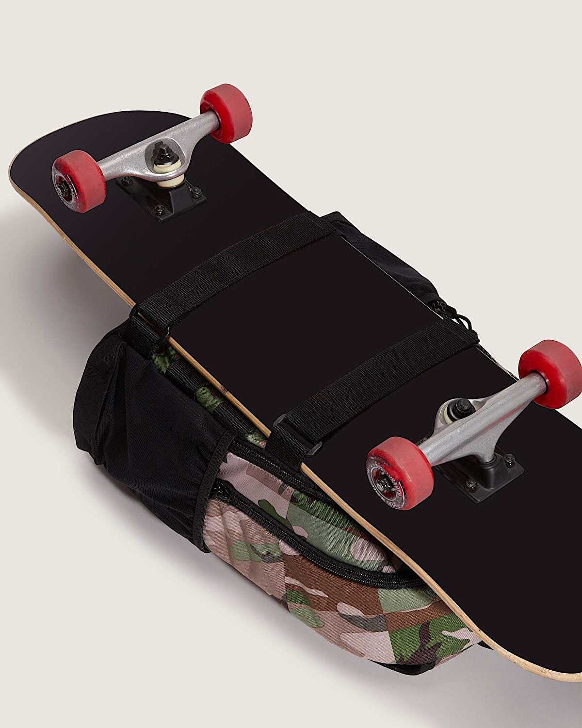 ÇOCUK OFF THE WALL SKATEPACK SIRT ÇANTASI