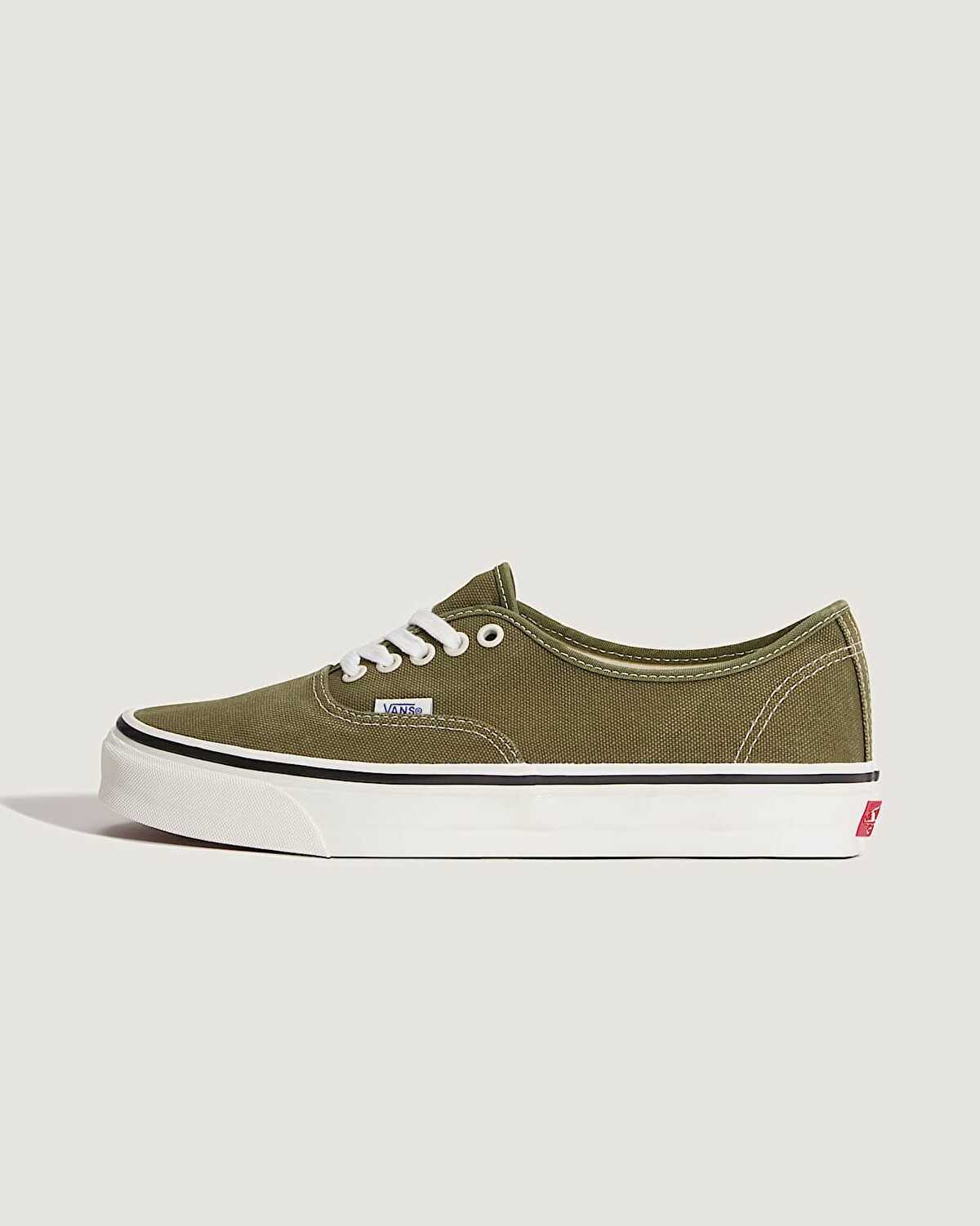 PREMIUM AUTHENTIC 44 AYAKKABI