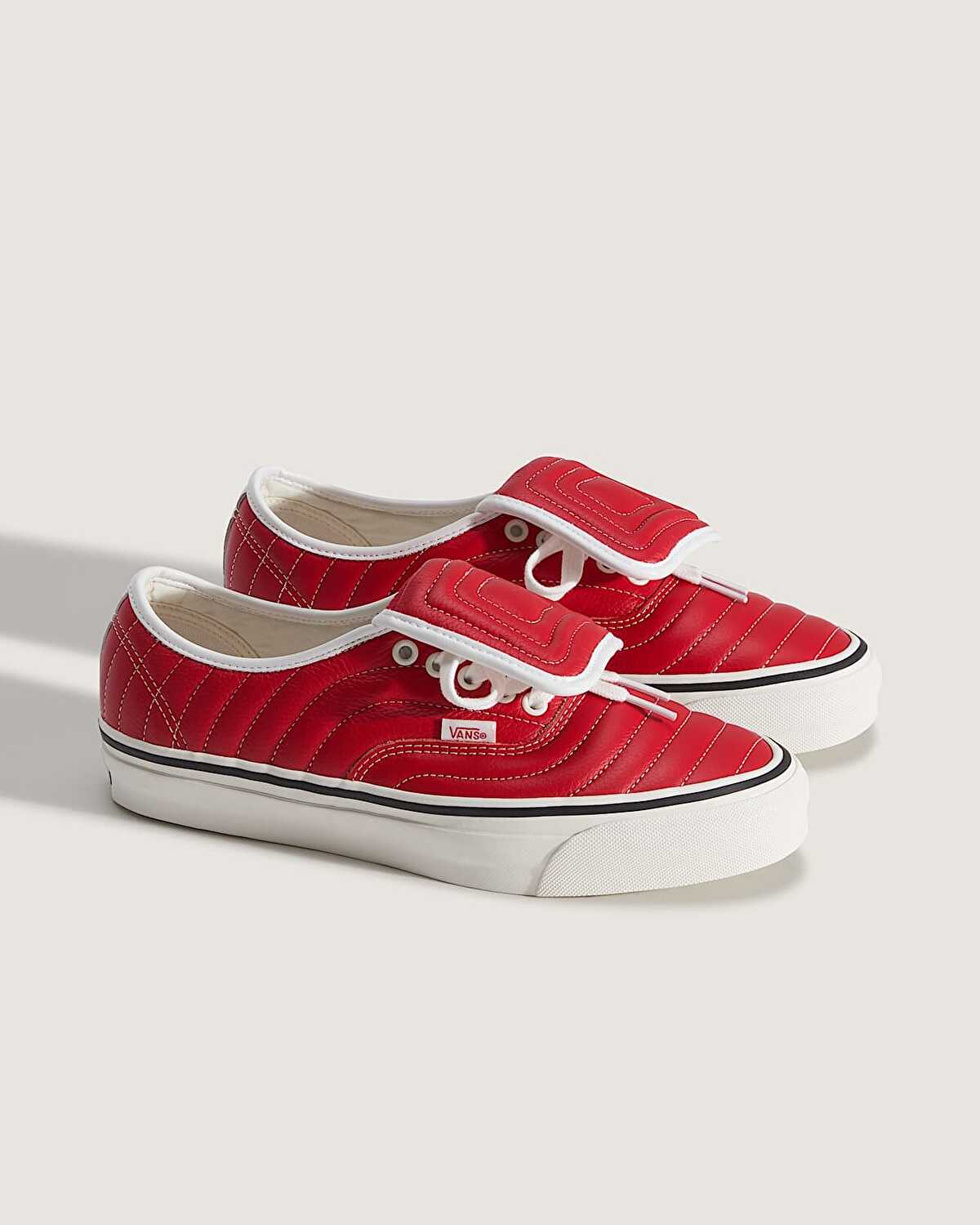 PREMIUM AUTHENTIC 44 EXT AYAKKABI