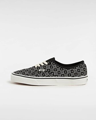 AUTHENTIC AYAKKABI Black