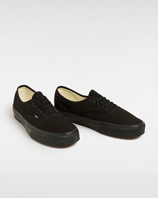 AUTHENTIC AYAKKABI Black/Black