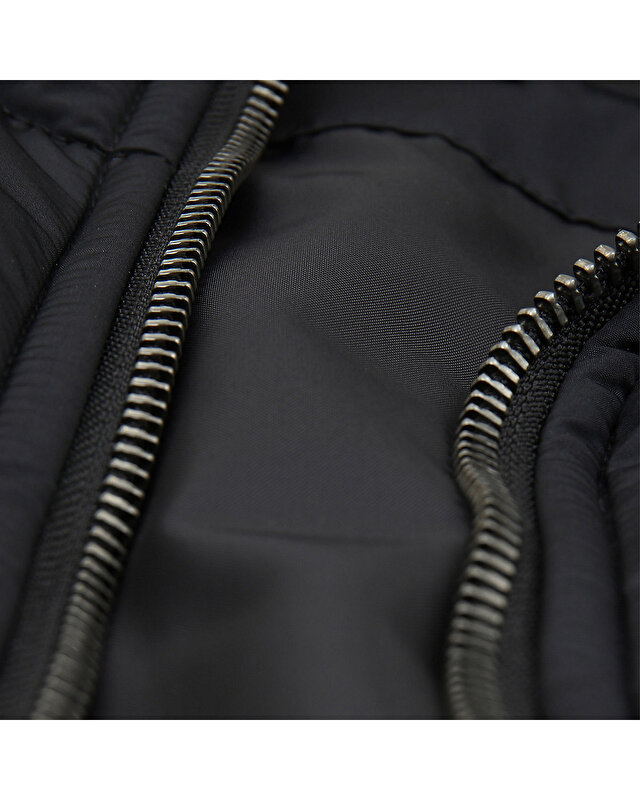 FOUNDRY PUFF MTE Black