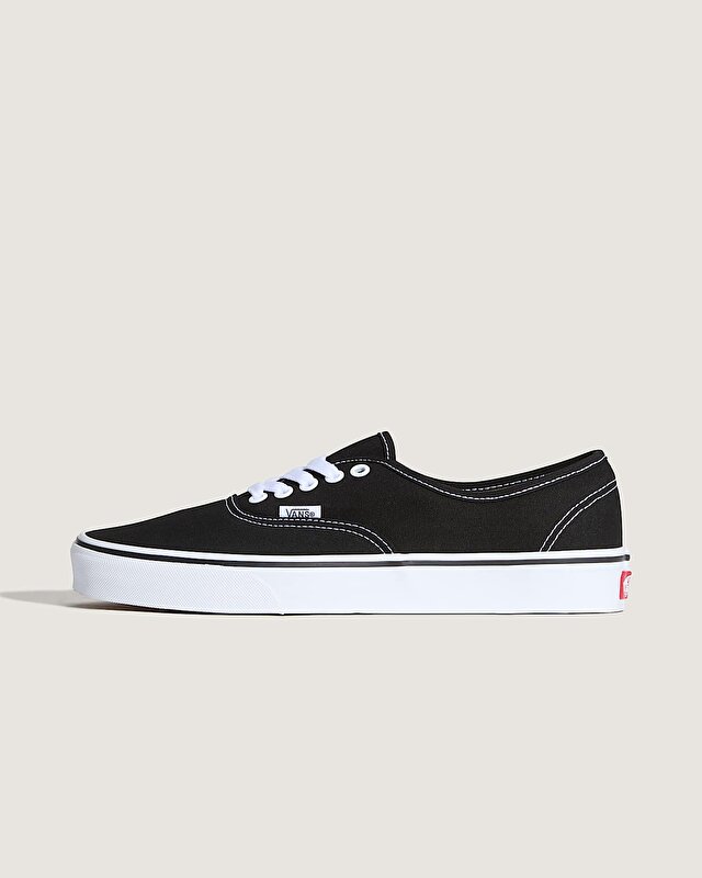 AUTHENTIC AYAKKABI Black