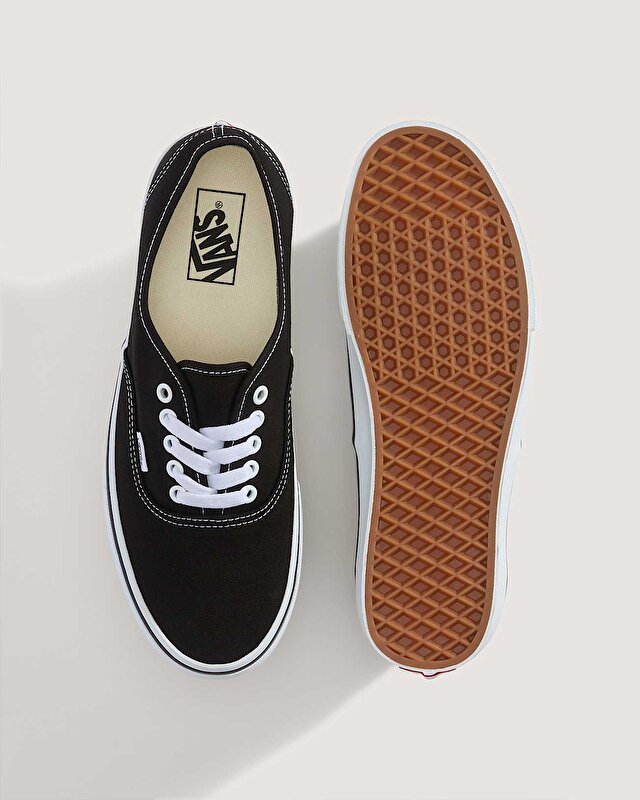 AUTHENTIC AYAKKABI Black