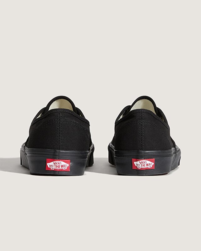 AUTHENTIC AYAKKABI Black/Black