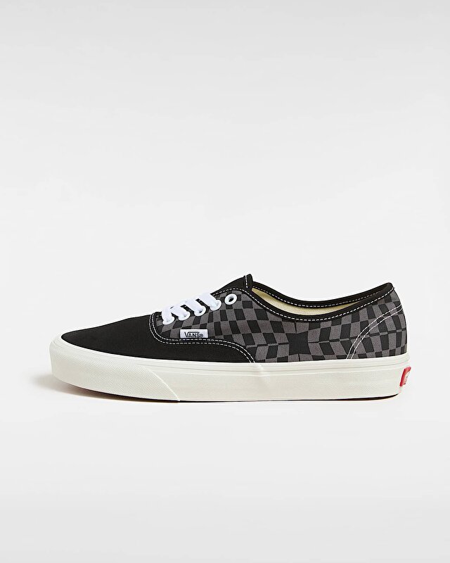AUTHENTIC AYAKKABI Black
