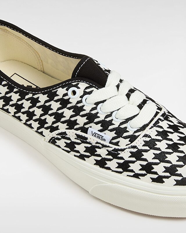 AUTHENTIC AYAKKABI White/Black