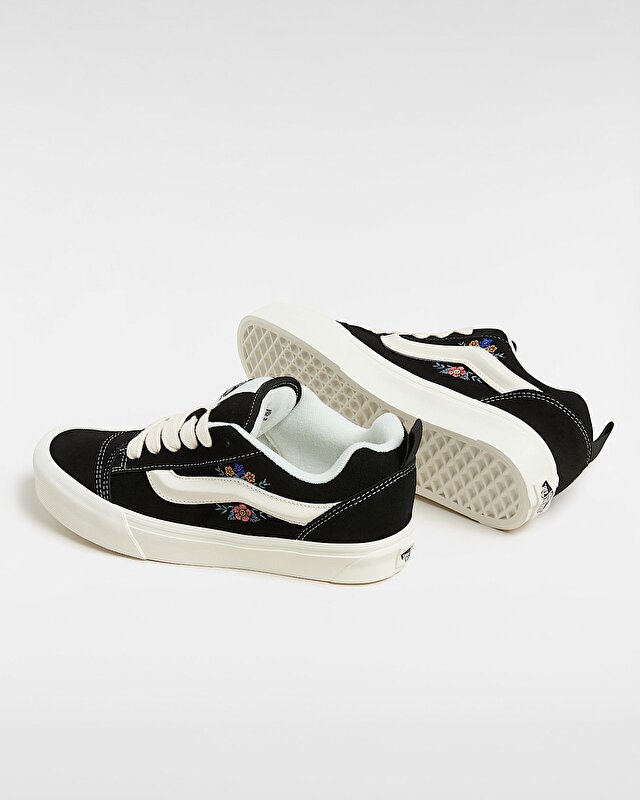 KNU SKOOL AYAKKABI Black Floral