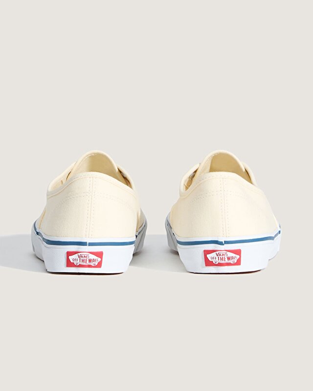 AUTHENTIC AYAKKABI White