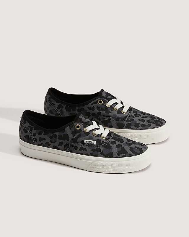 AUTHENTIC AYAKKABI Black/Pewter