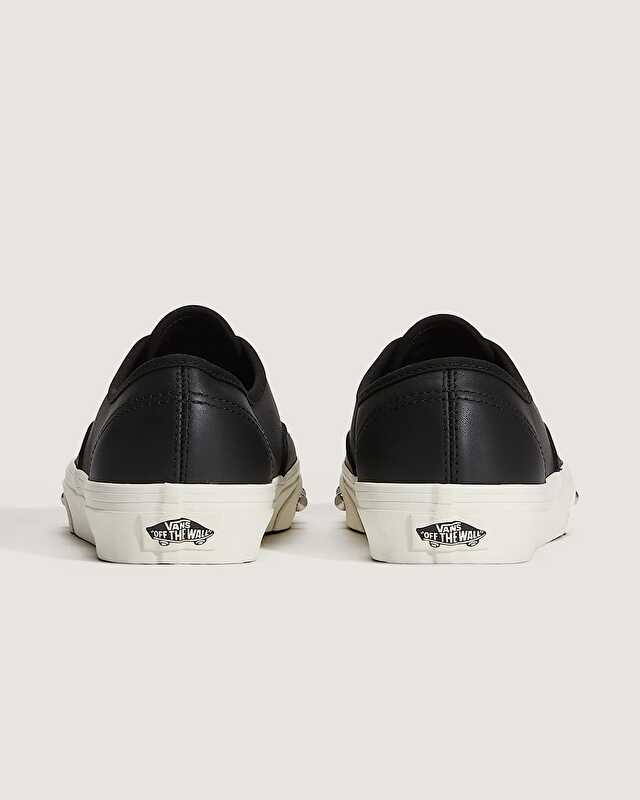 AUTHENTIC AYAKKABI Black