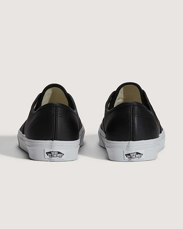 AUTHENTIC AYAKKABI Black/True White