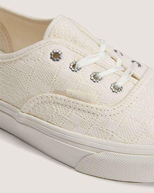 AUTHENTIC AYAKKABI White