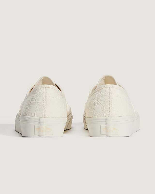 AUTHENTIC AYAKKABI White